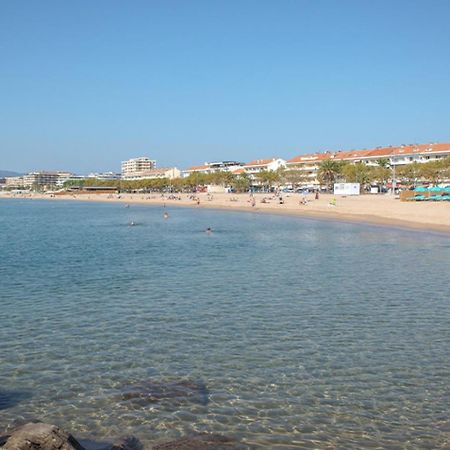 Hotel Sable Et Soleil - Port, Plage Et Jacuzzi Prive Fréjus Exteriér fotografie