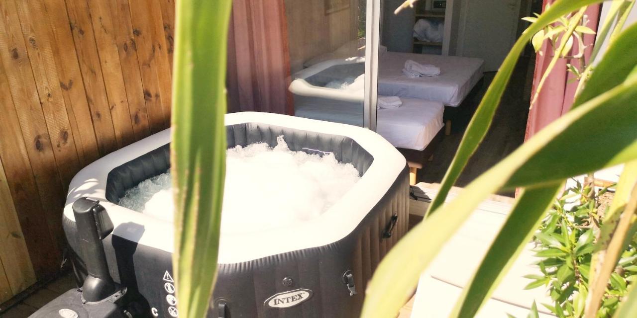 Hotel Sable Et Soleil - Port, Plage Et Jacuzzi Prive Fréjus Exteriér fotografie