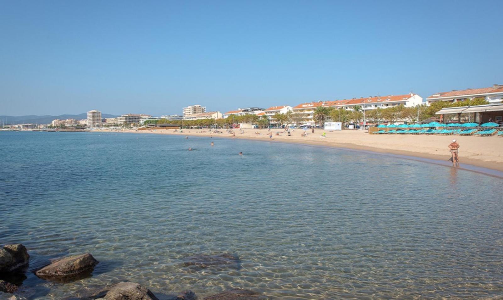 Hotel Sable Et Soleil - Port, Plage Et Jacuzzi Prive Fréjus Exteriér fotografie