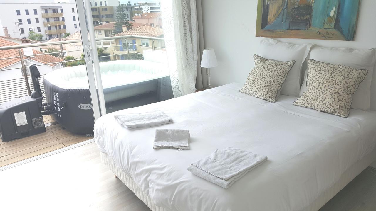 Hotel Sable Et Soleil - Port, Plage Et Jacuzzi Prive Fréjus Exteriér fotografie