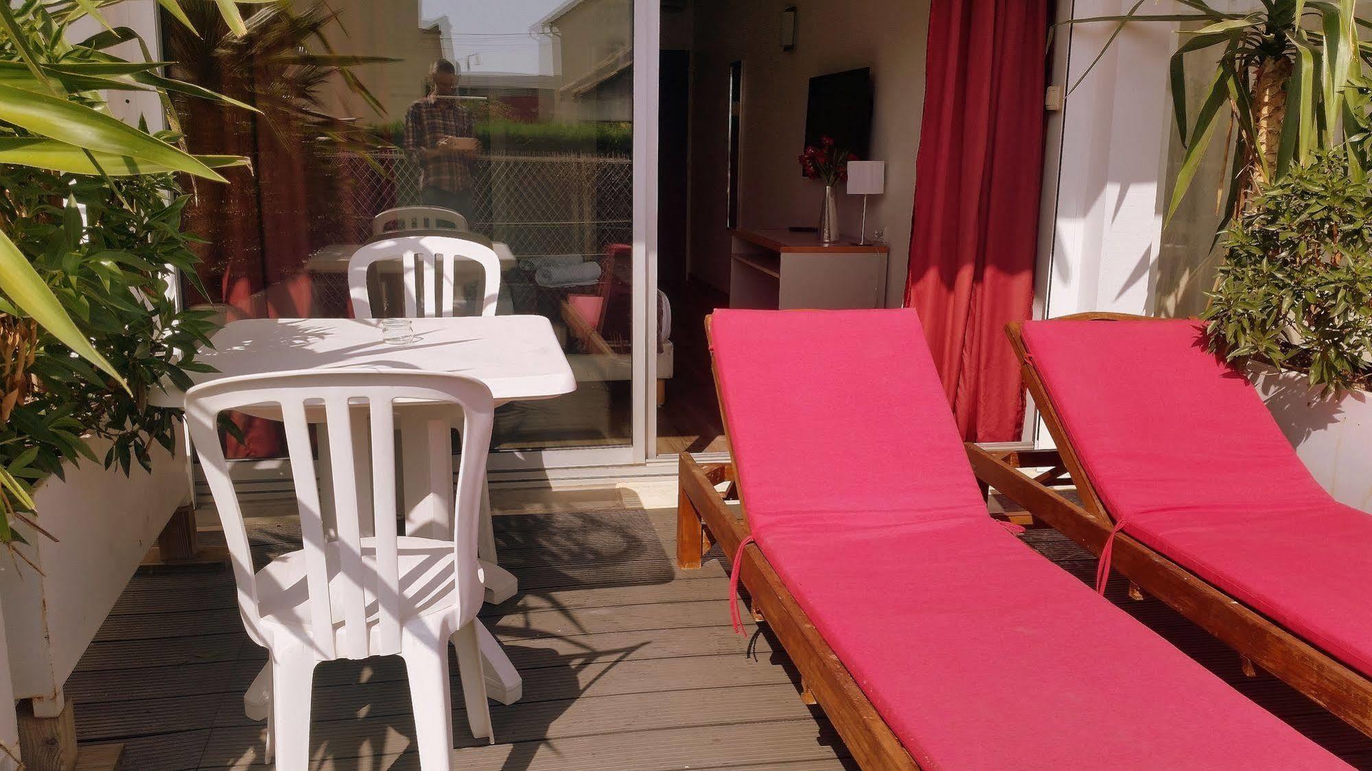 Hotel Sable Et Soleil - Port, Plage Et Jacuzzi Prive Fréjus Exteriér fotografie