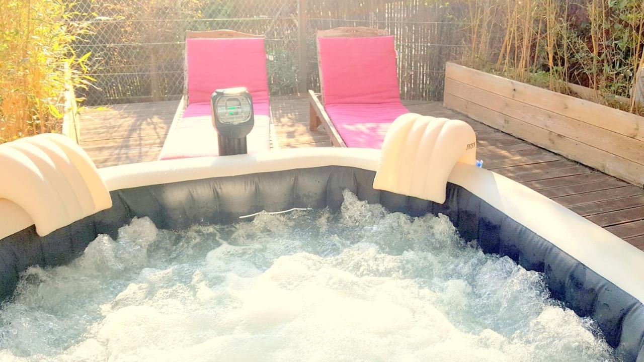Hotel Sable Et Soleil - Port, Plage Et Jacuzzi Prive Fréjus Exteriér fotografie