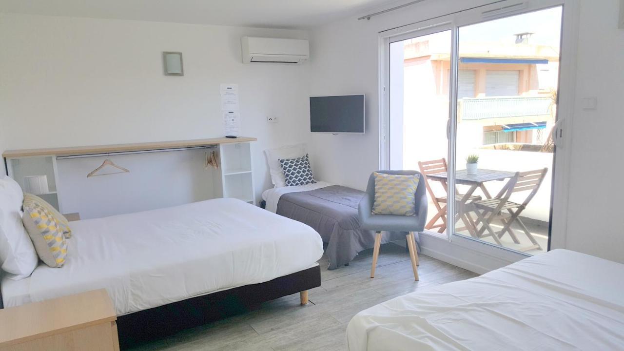 Hotel Sable Et Soleil - Port, Plage Et Jacuzzi Prive Fréjus Exteriér fotografie
